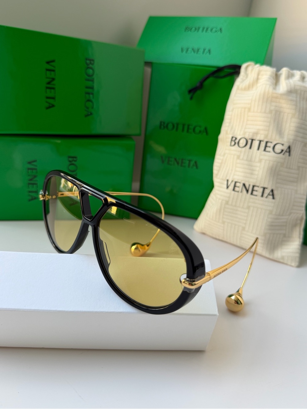 BOTTEGA VENETA BV 1273S 003 Black Gold Yellow Lens Earrings Sunglasses AUTHENTIC